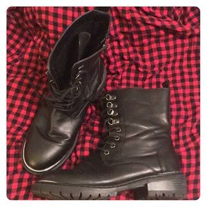 Torrid black lace up combat side zip boot